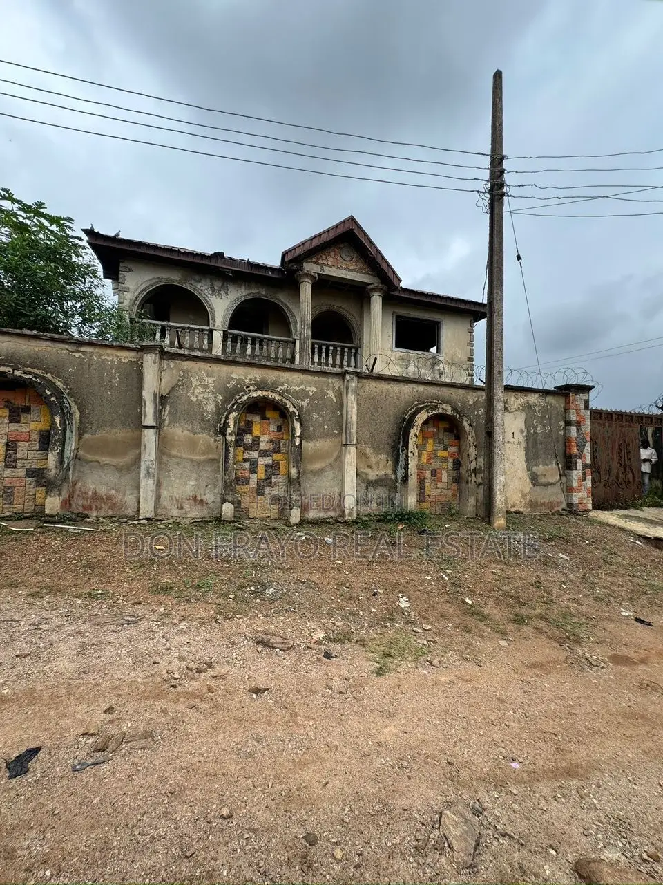 8bdrm Duplex in Ile Tuntun Idishin for sale