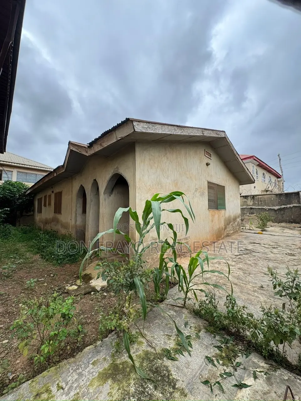 8bdrm Duplex in Ile Tuntun Idishin for sale