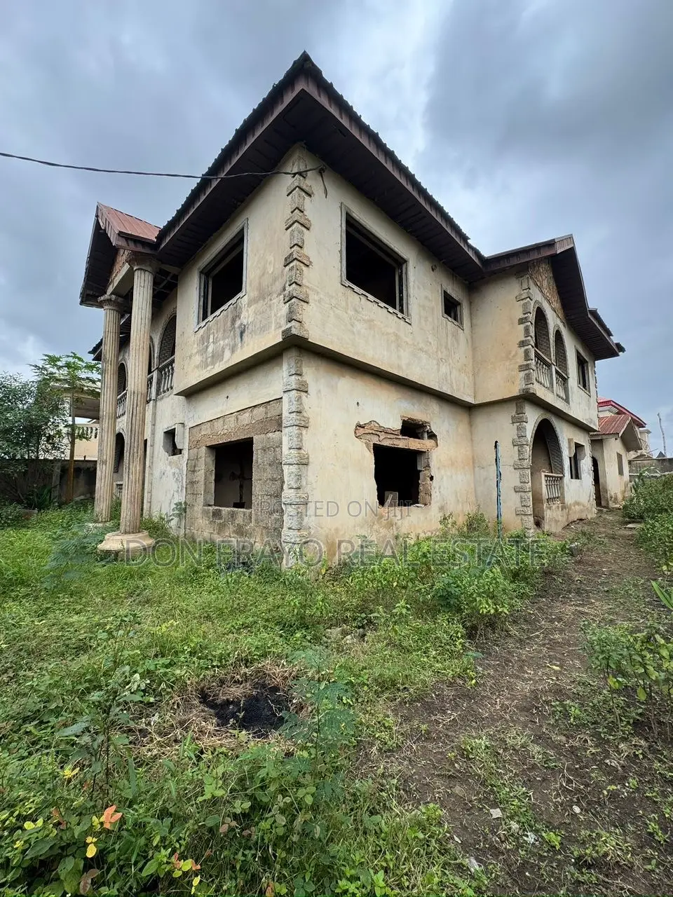 8bdrm Duplex in Ile Tuntun Idishin for sale