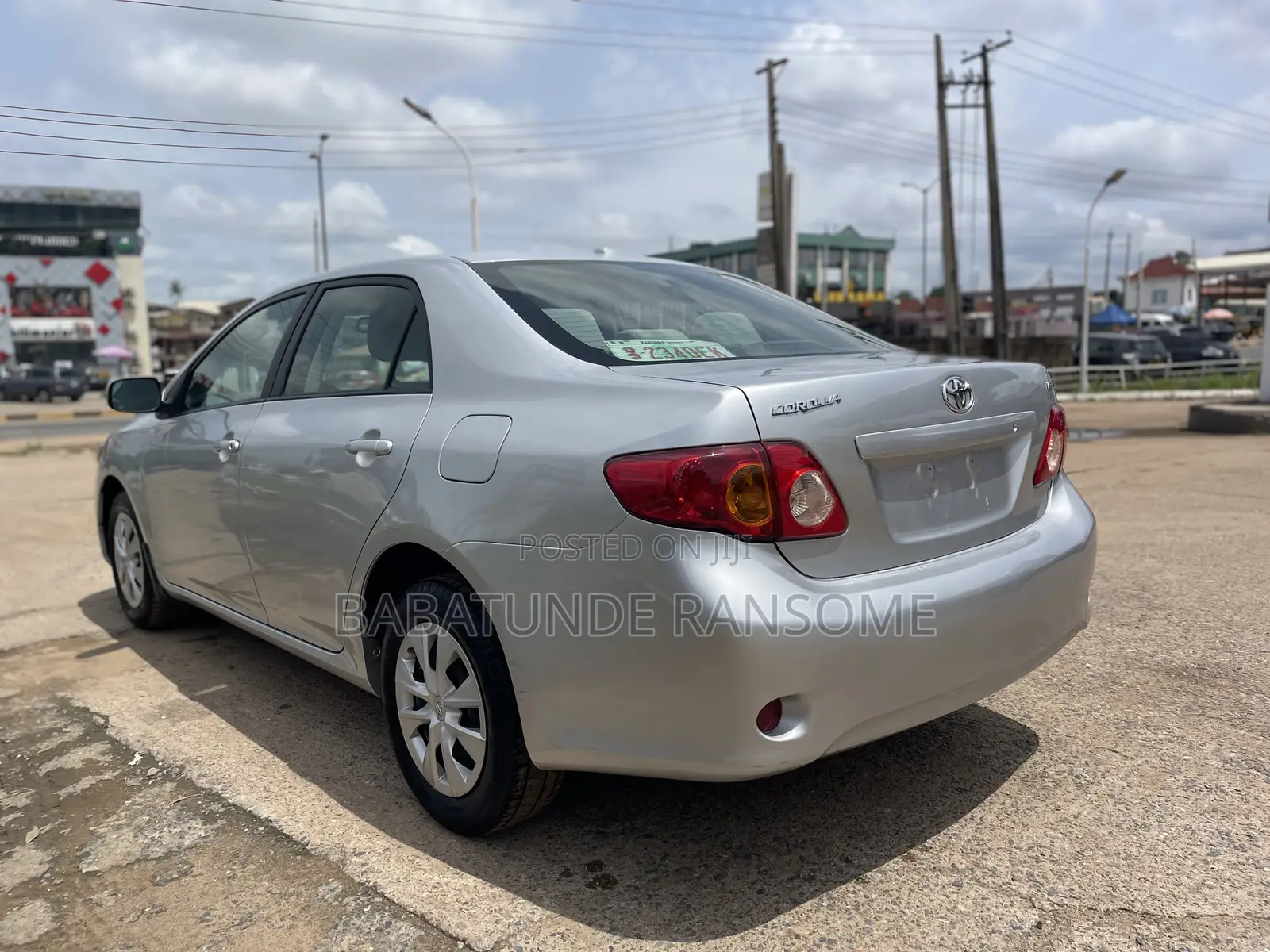 Toyota Corolla LE 4dr Sedan (1.8L 4cyl 4A) 2010 Silver