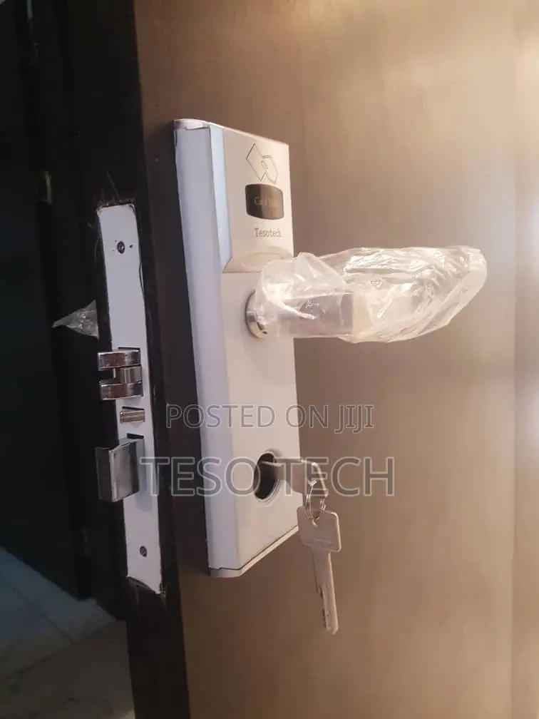Trusted Technicians for Card Door Lock Setup