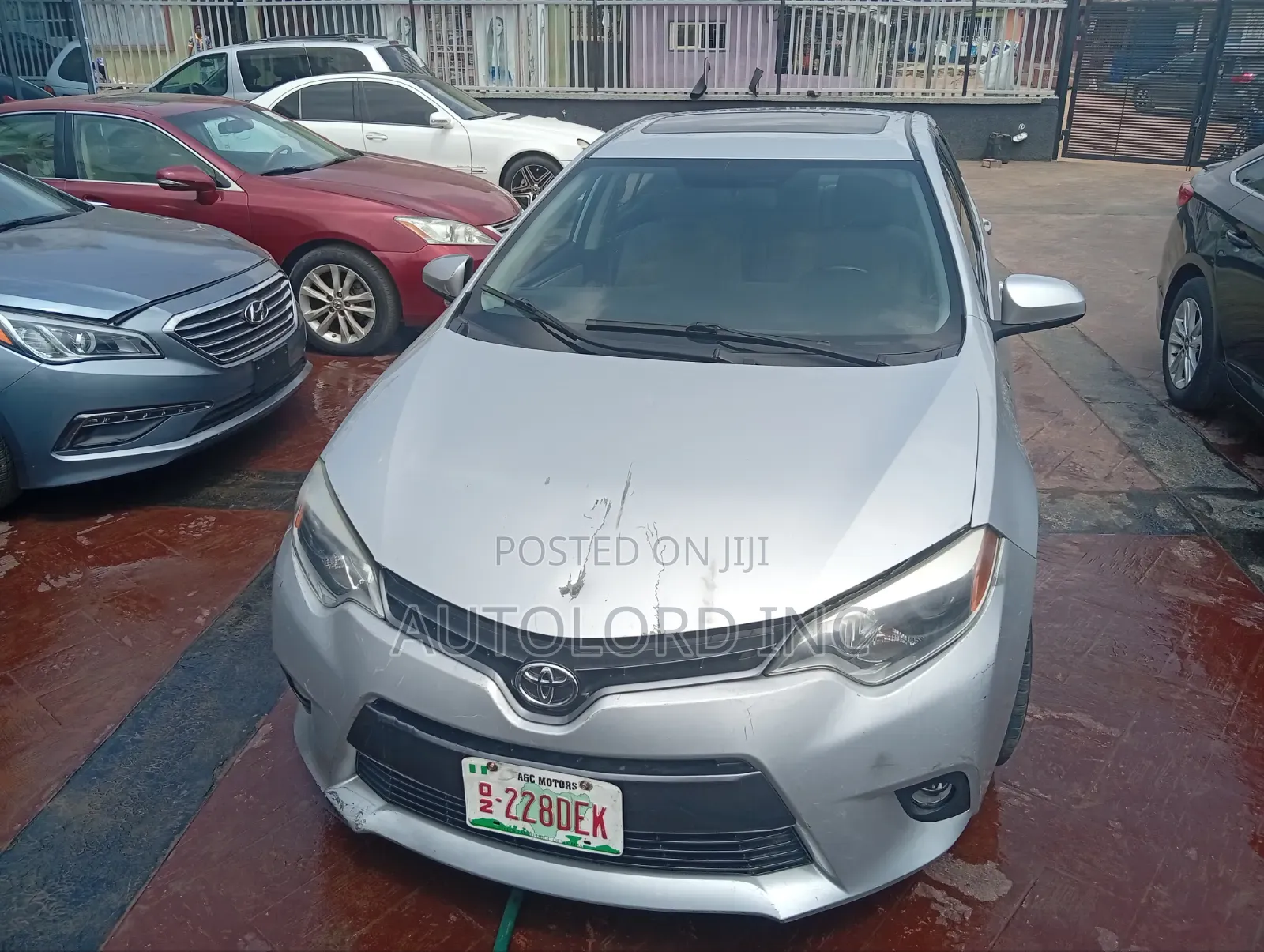 Toyota Corolla LE 4dr Sedan (1.8L 4cyl CVT) 2014 Silver