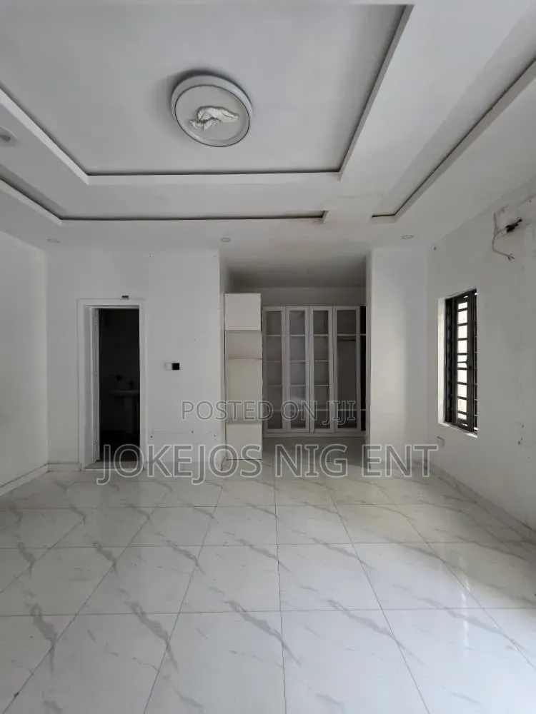 3bdrm Duplex in Van Daniel Estate for sale