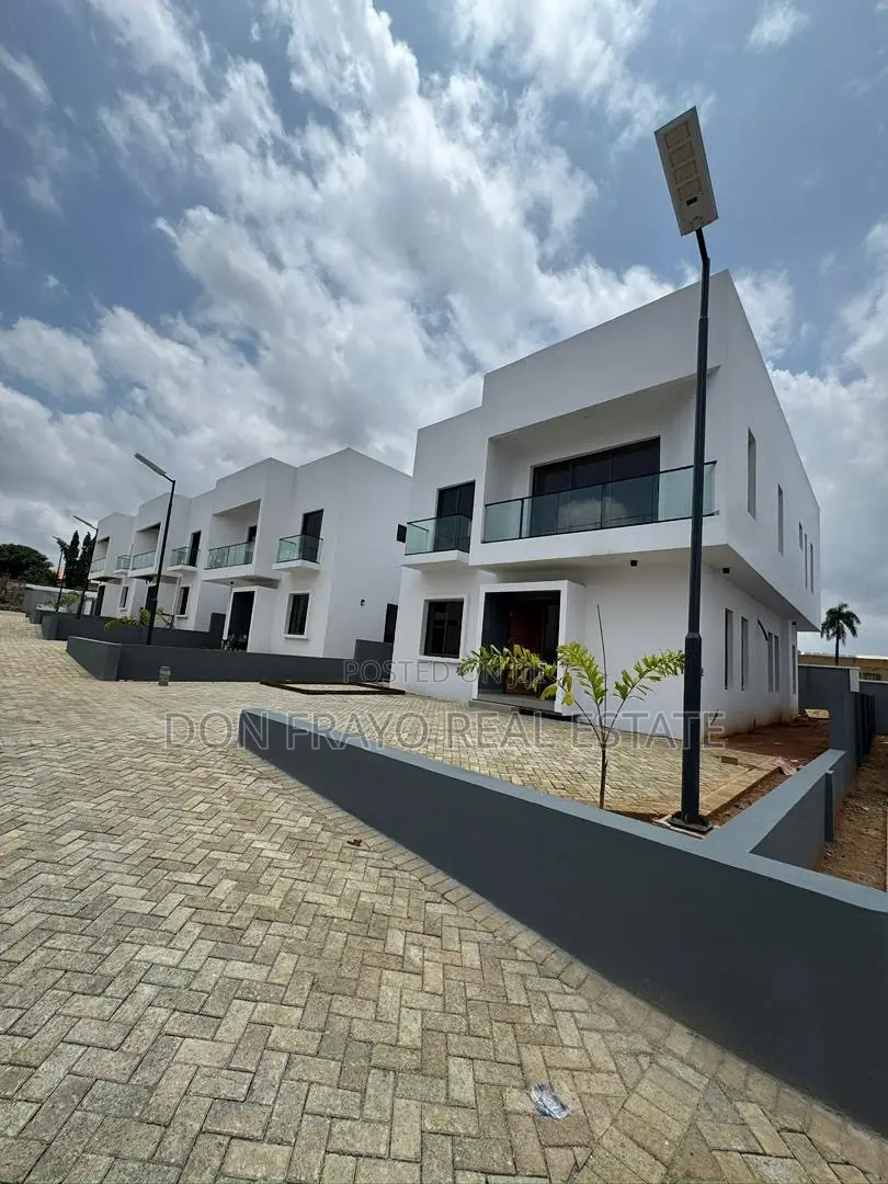 4bdrm Duplex in Rotimi Williams for sale
