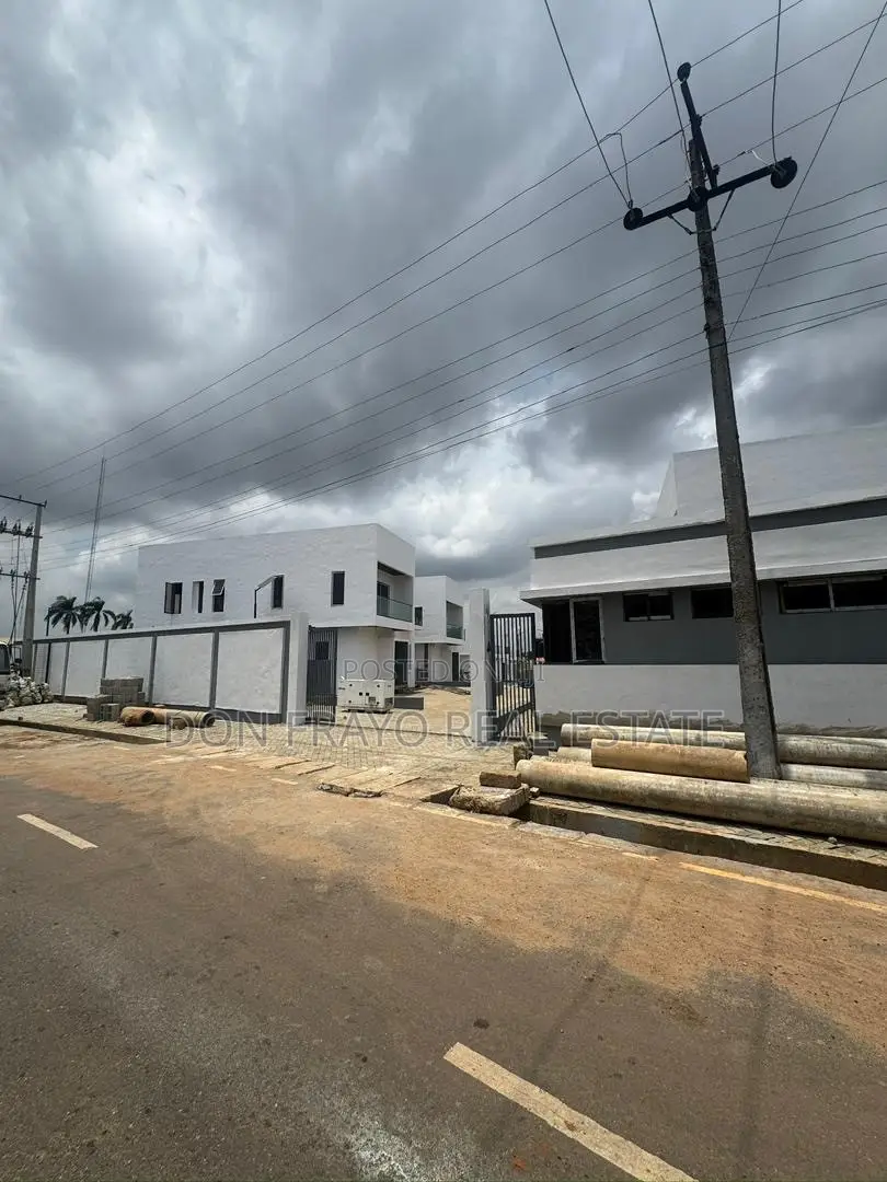 4bdrm Duplex in Rotimi Williams for sale