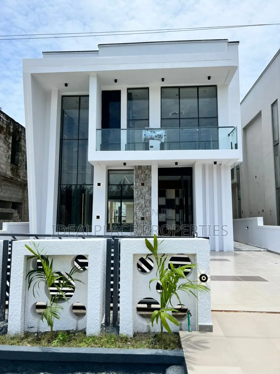 5bdrm Duplex in Ajah for sale