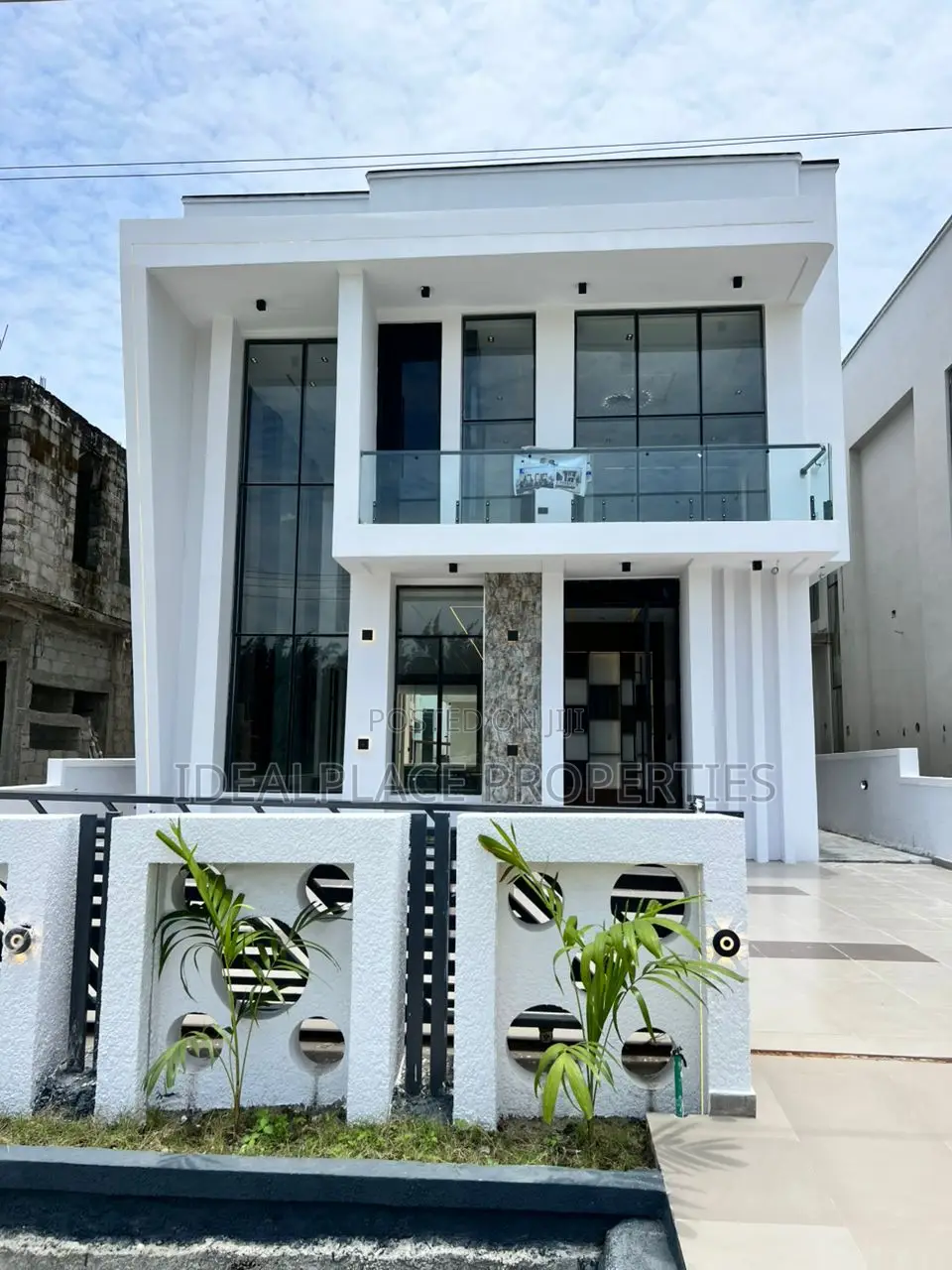 5bdrm Duplex in Ajah for sale