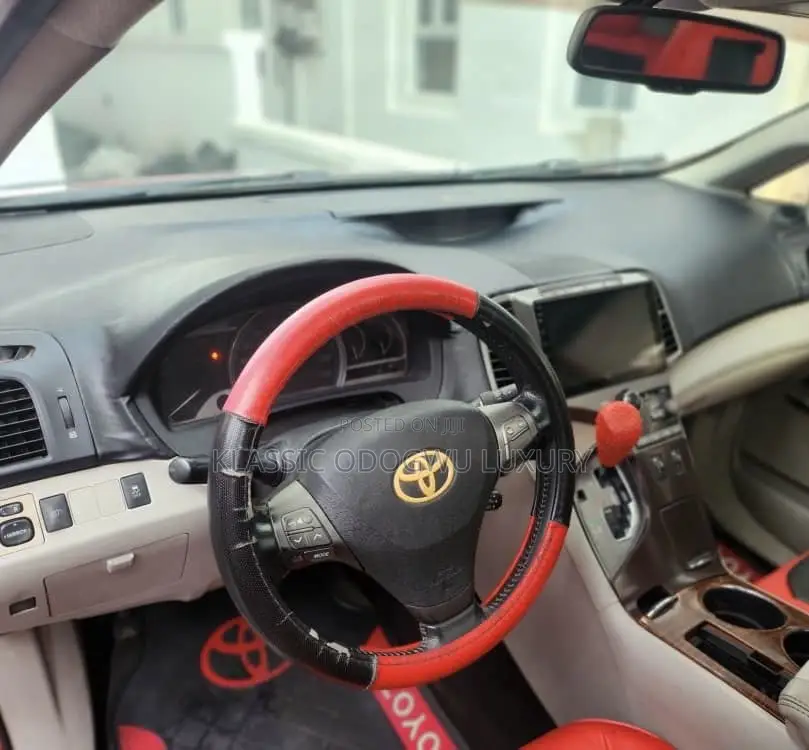 Toyota Venza AWD 2010 Red