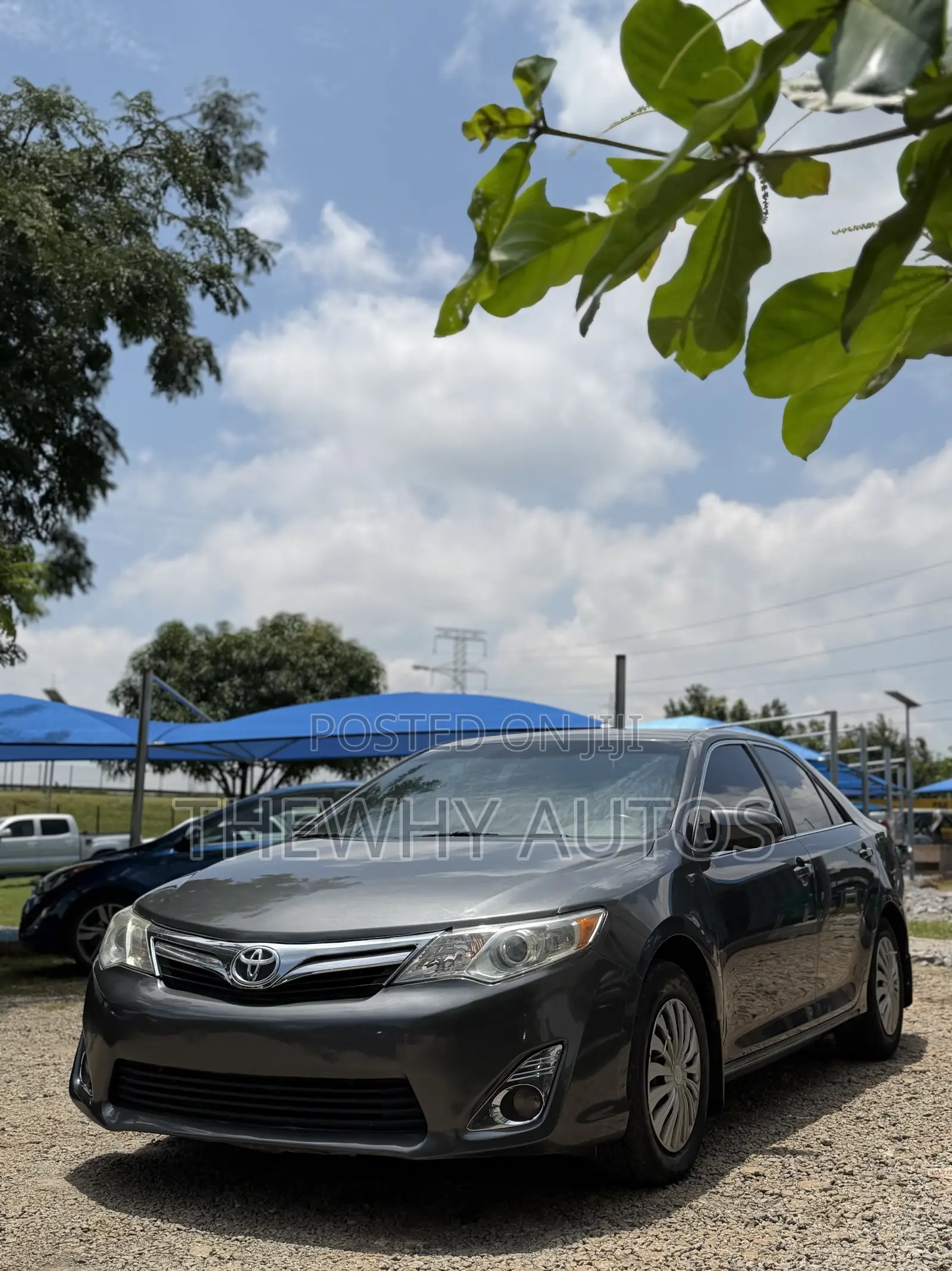 Toyota Camry XLE 4dr Sedan (2.5L 4cyl 6A) 2013 Gray