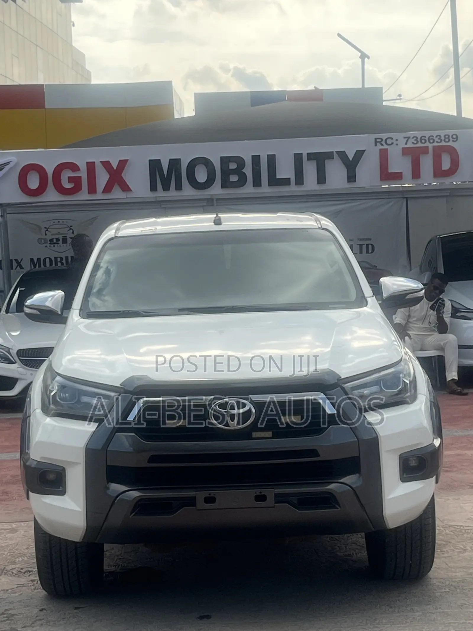 Toyota Hilux 2016 White
