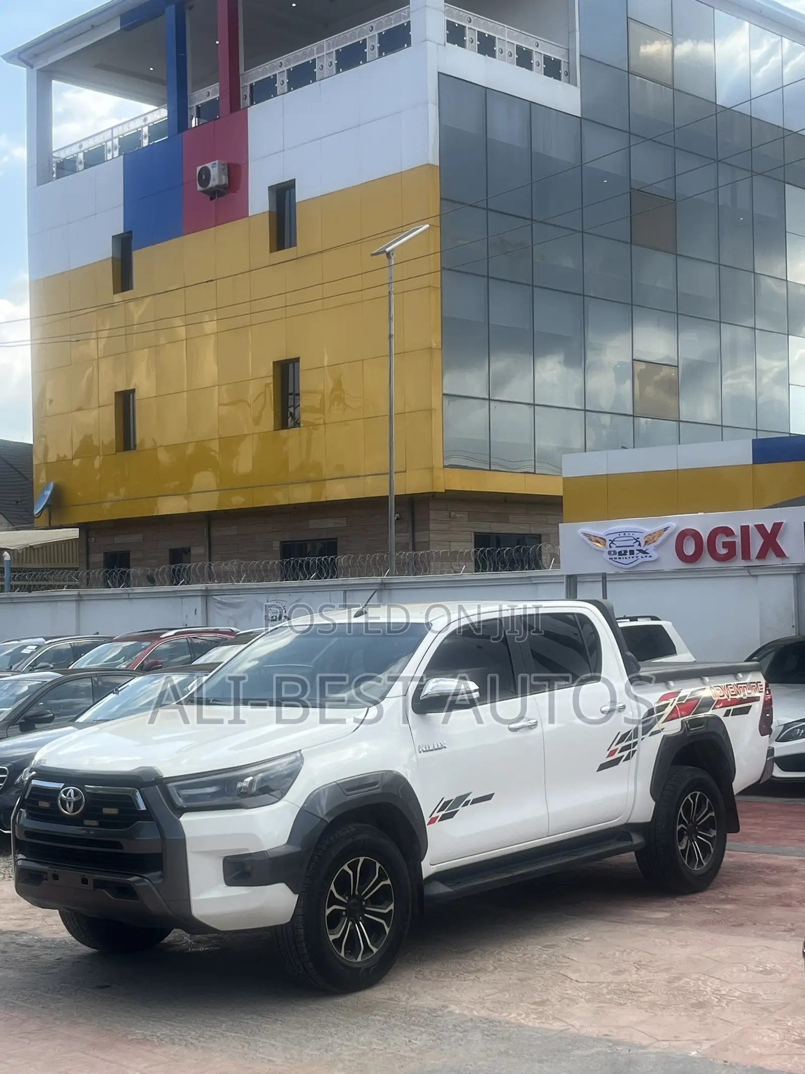 Toyota Hilux 2016 White