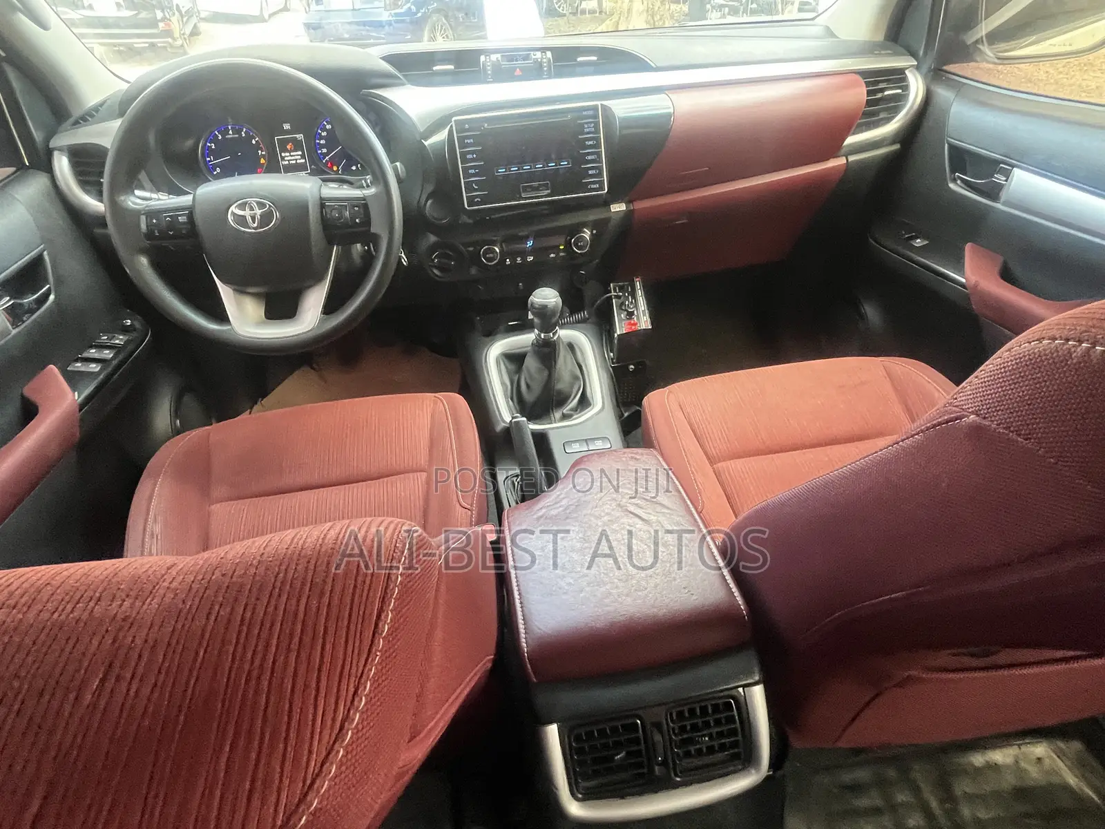 Toyota Hilux 2016 White