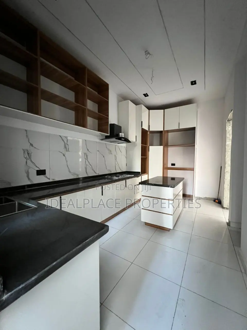 4bdrm Duplex in Ajah for sale