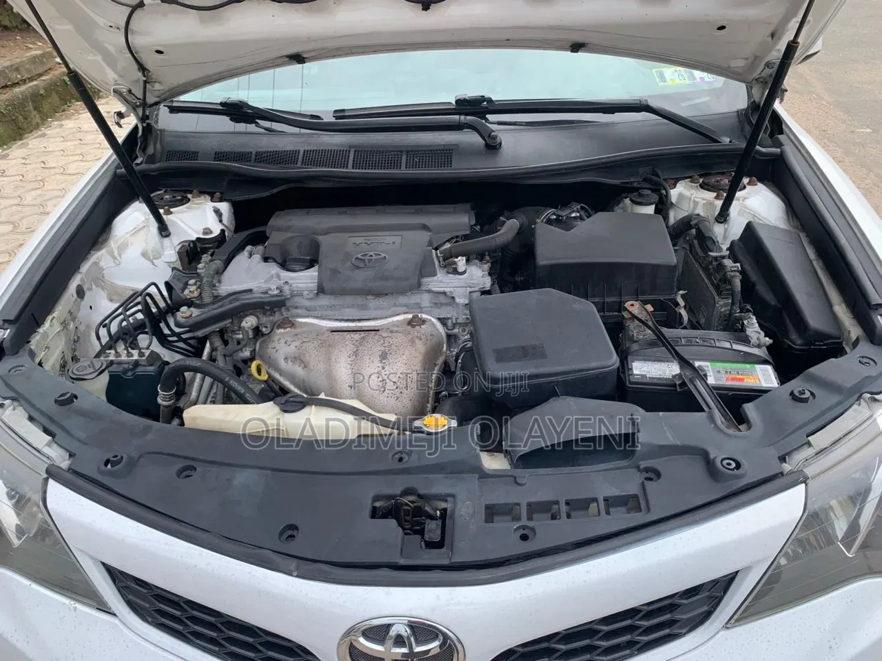 Toyota Camry SE 4dr Sedan (2.5L 4cyl 6A) 2013 White