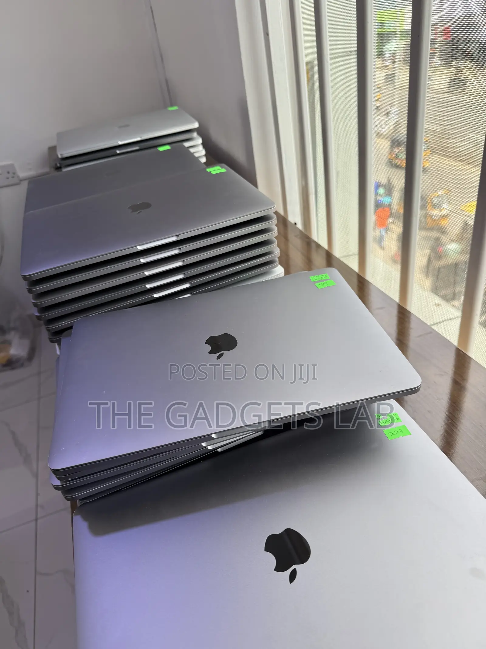 Laptop Apple MacBook Pro 2020 8GB Apple M1 SSD 256GB