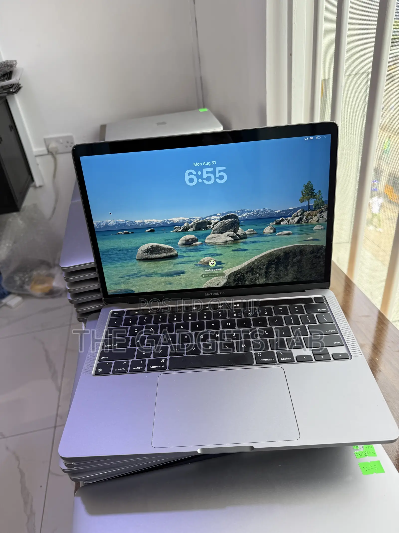 Laptop Apple MacBook Pro 2020 8GB Apple M1 SSD 256GB