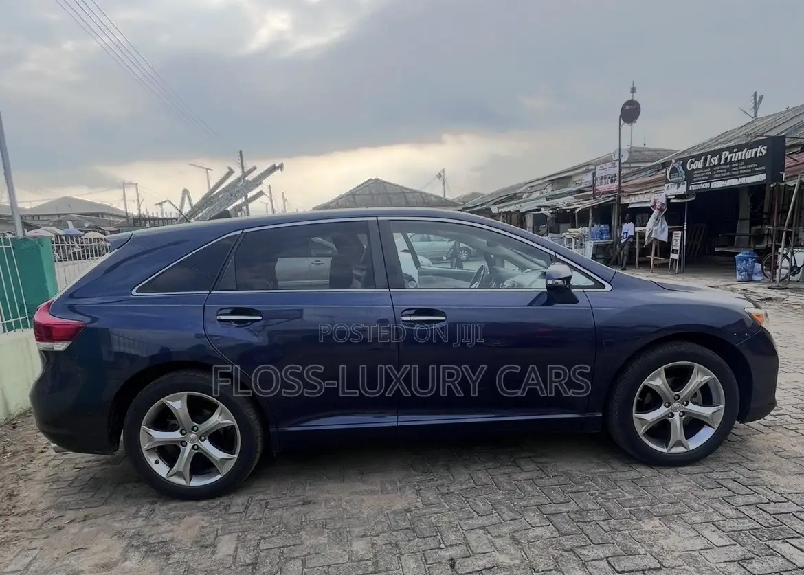 Toyota Venza Limited 2015 Blue