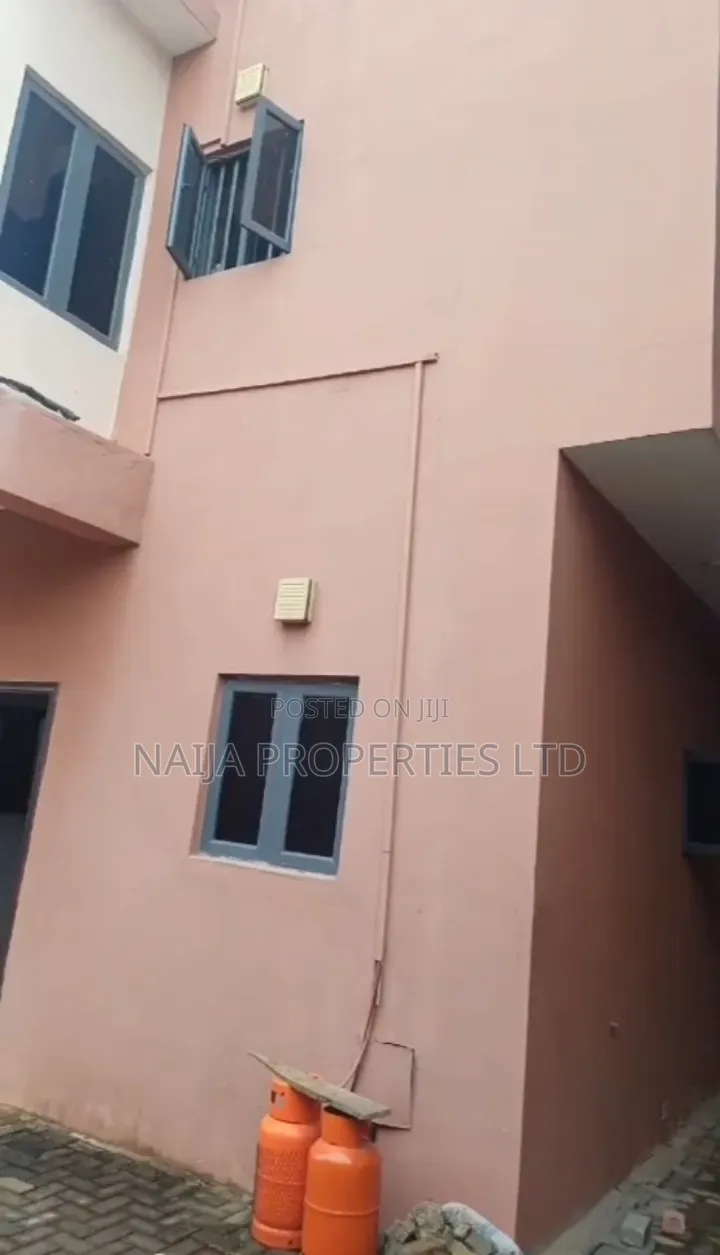 Studio Apartment in Ilasan-Ikate for rent