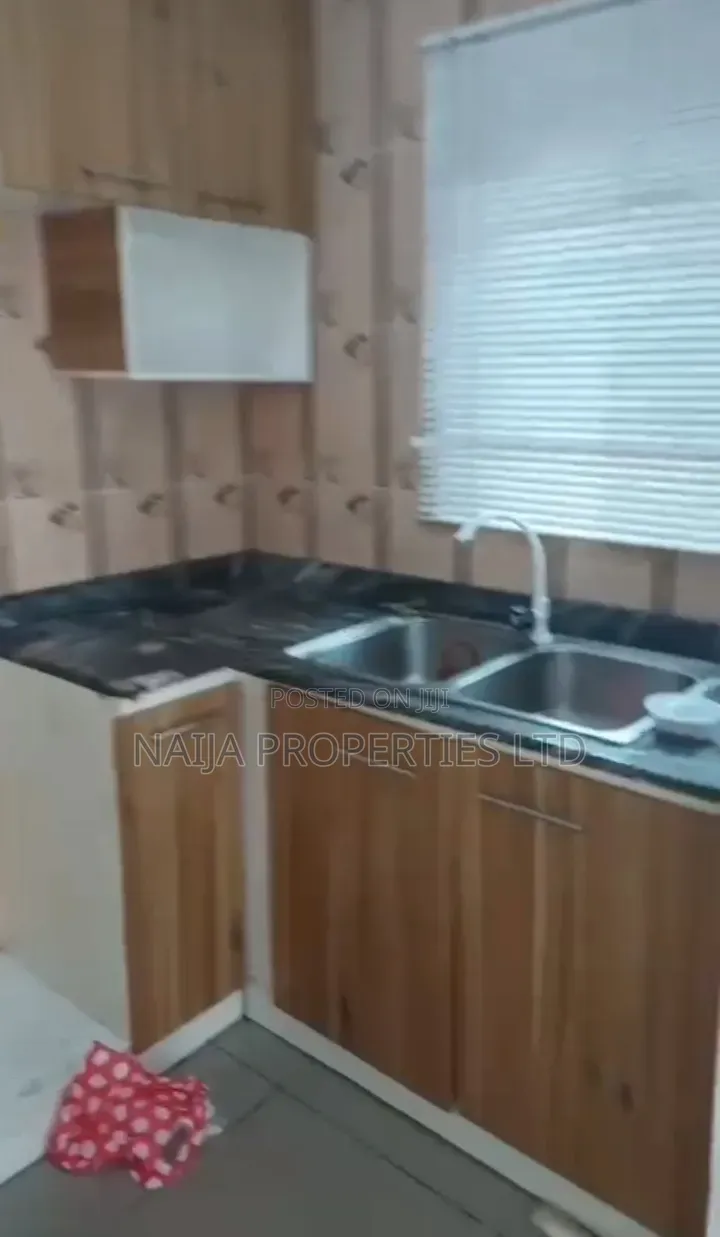 Studio Apartment in Ilasan-Ikate for rent