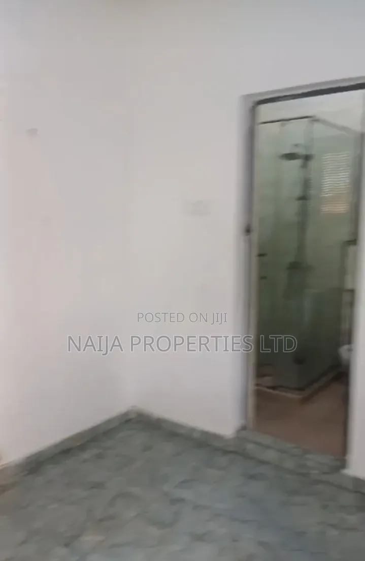 Studio Apartment in Ilasan-Ikate for rent