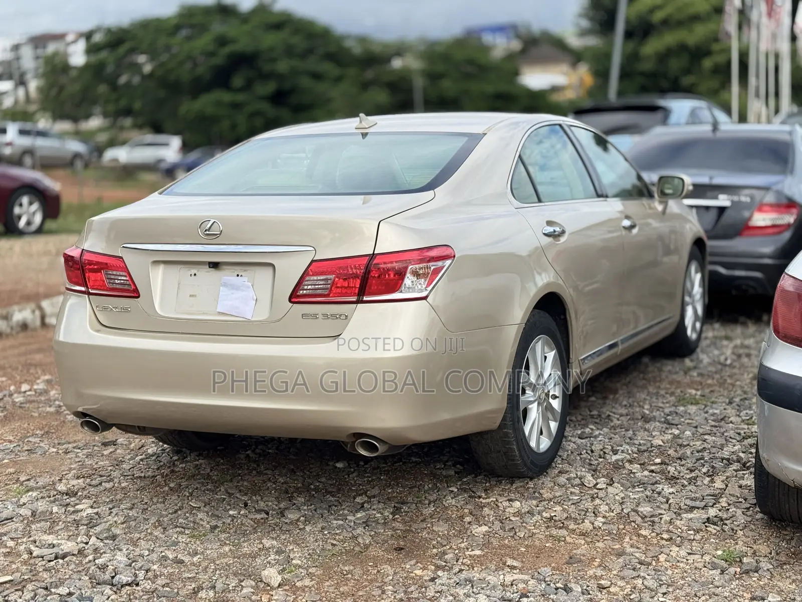 Lexus ES 350 2010 Gold