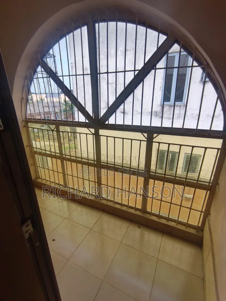 1bdrm Shared Apartment in Majek 1Room, Sangotedo for rent