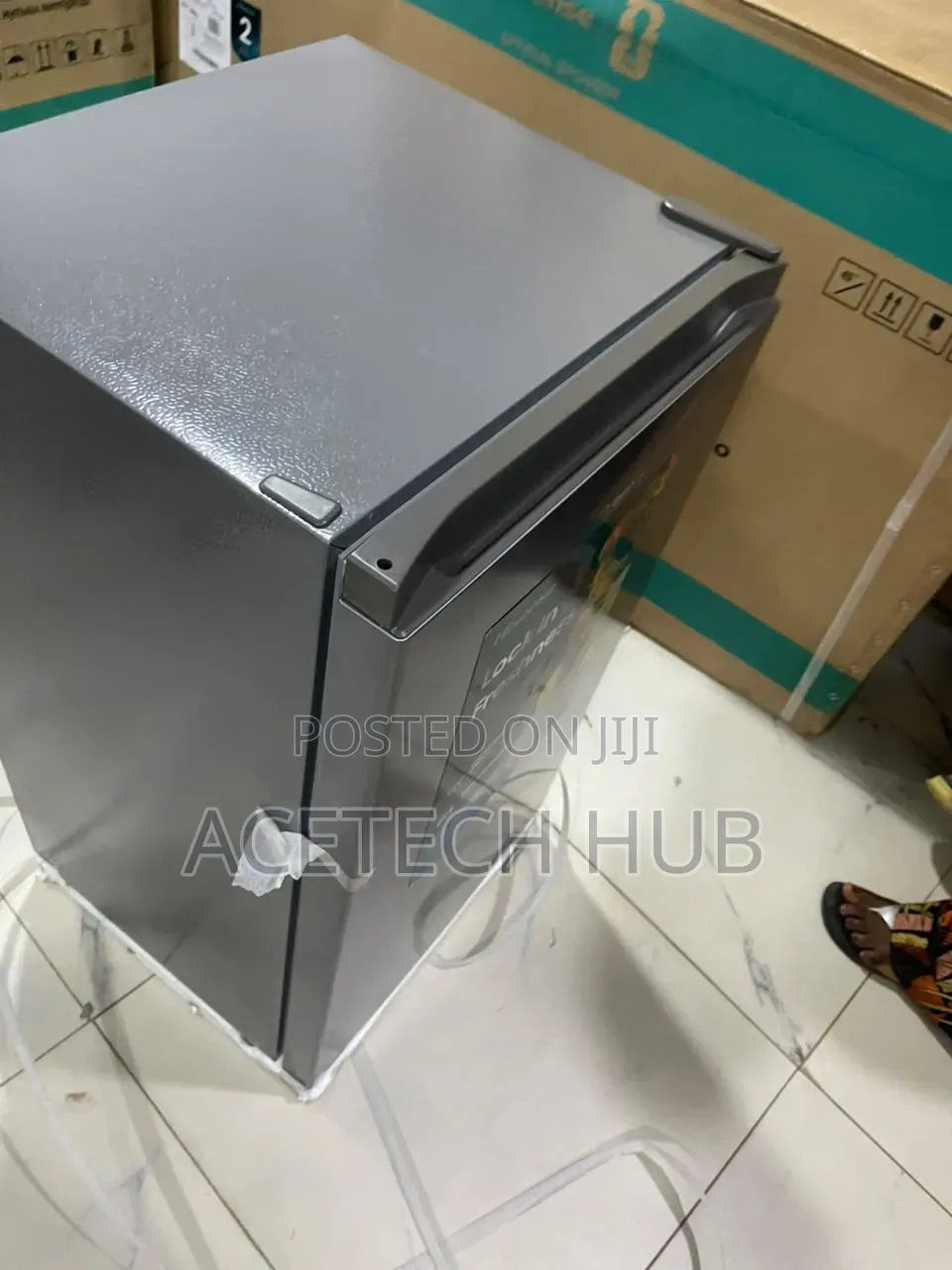 Hisense 93L Refrigerator – Built for Convenience