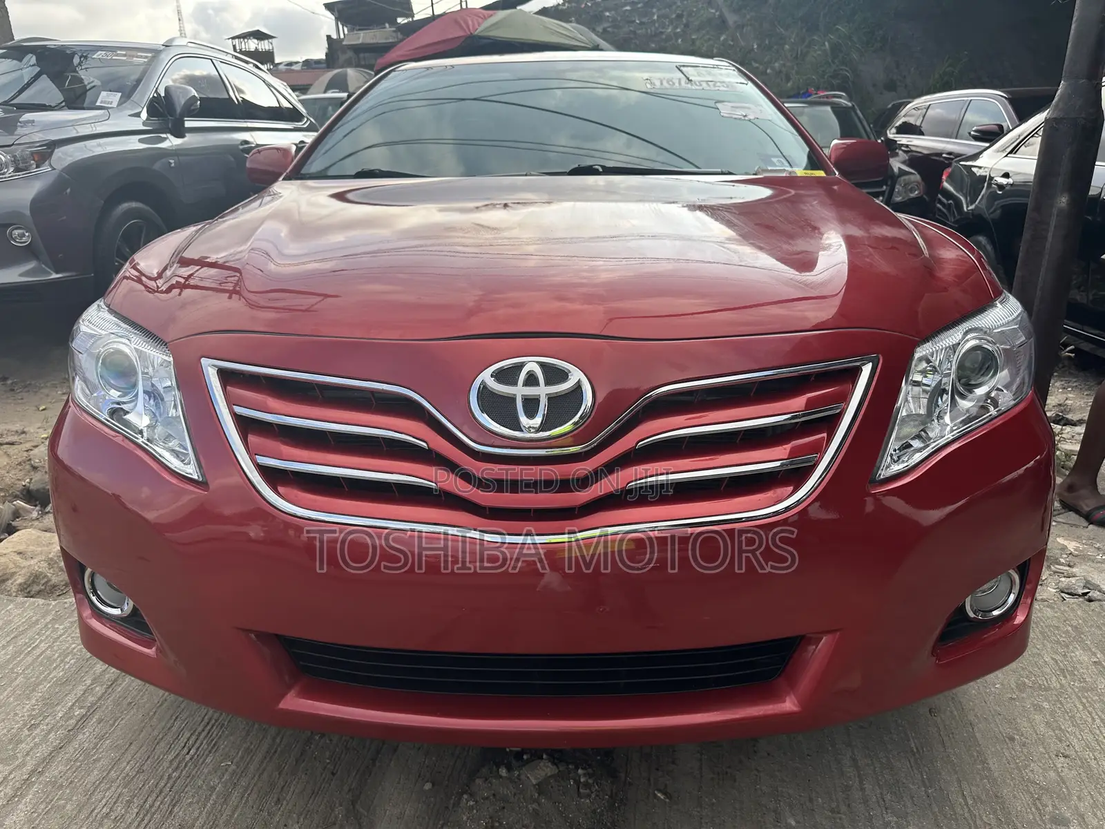 Toyota Camry XLE V6 4dr Sedan (3.5L 6cyl 6A) 2011 Red