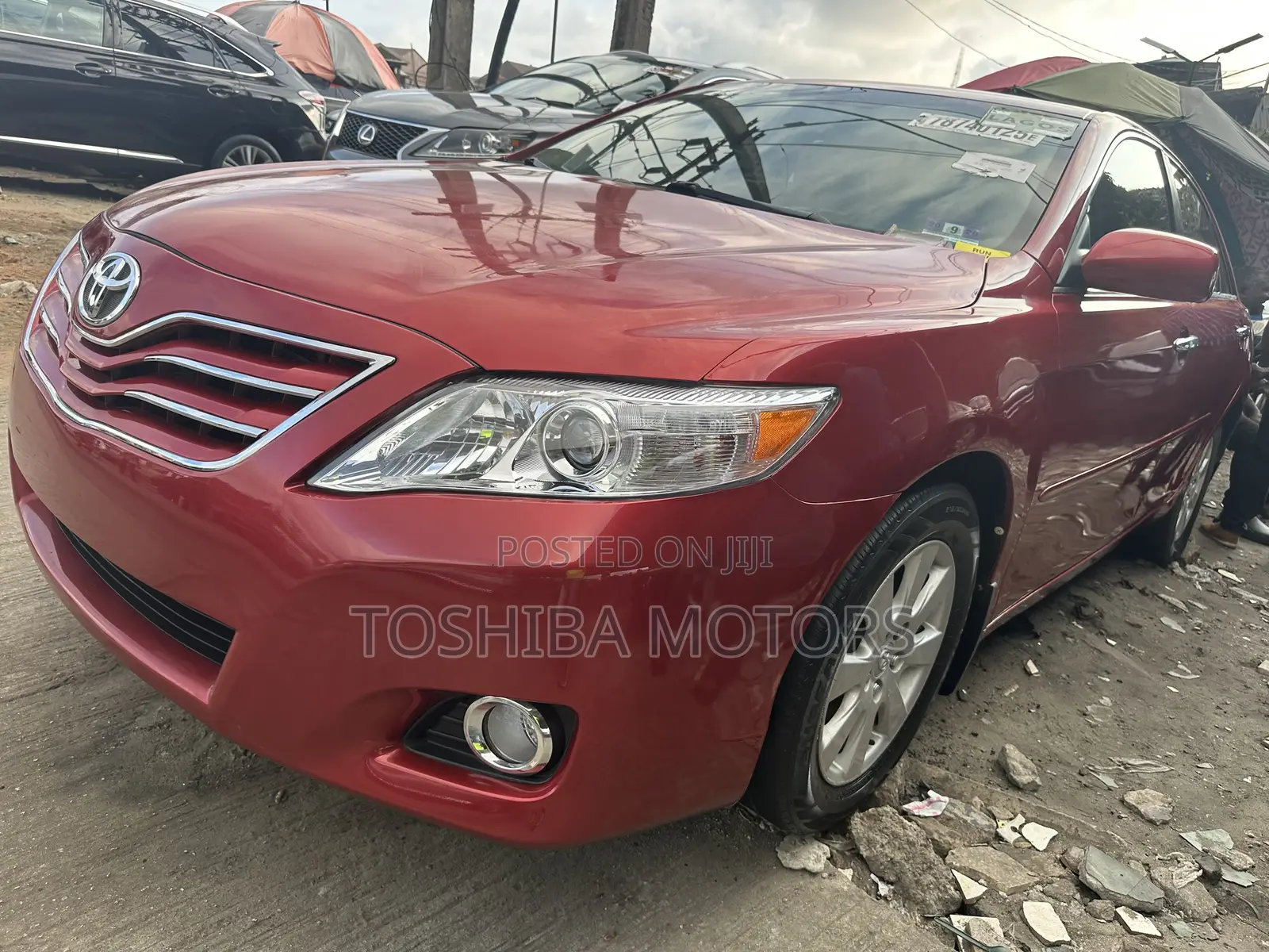 Toyota Camry XLE V6 4dr Sedan (3.5L 6cyl 6A) 2011 Red