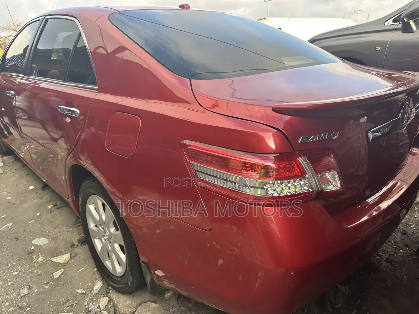 Toyota Camry XLE V6 4dr Sedan (3.5L 6cyl 6A) 2011 Red