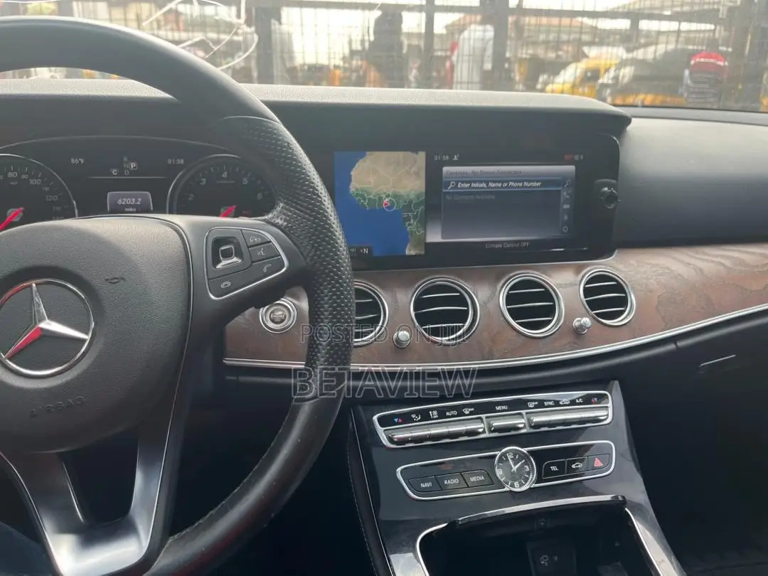 Mercedes-Benz E300 2016 White
