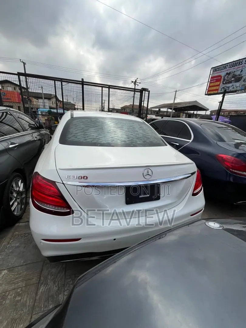 Mercedes-Benz E300 2016 White