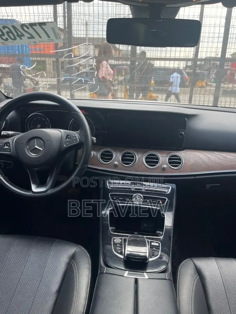 Mercedes-Benz E300 2016 White