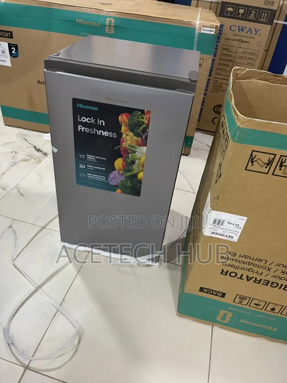Hisense REF093DR – Small Size, Great Convenience