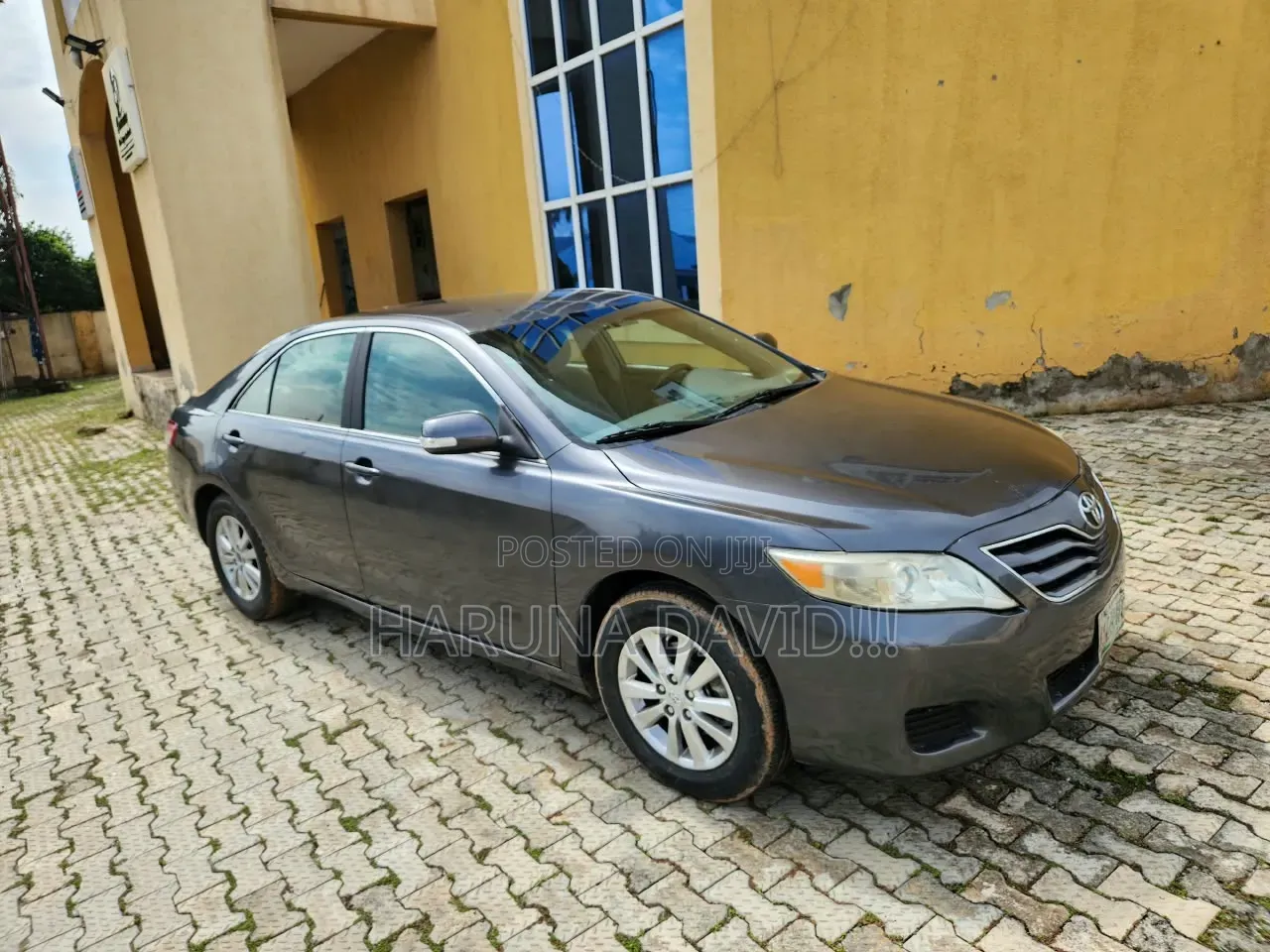 Toyota Camry 2011 Gray