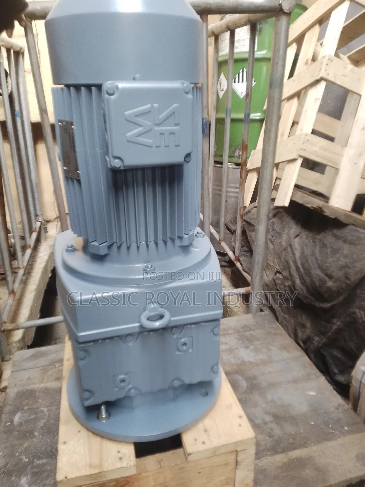Sew Eurodrive Straight Shaft Flange Gear Motor 11 Kw  Price Negotiable
