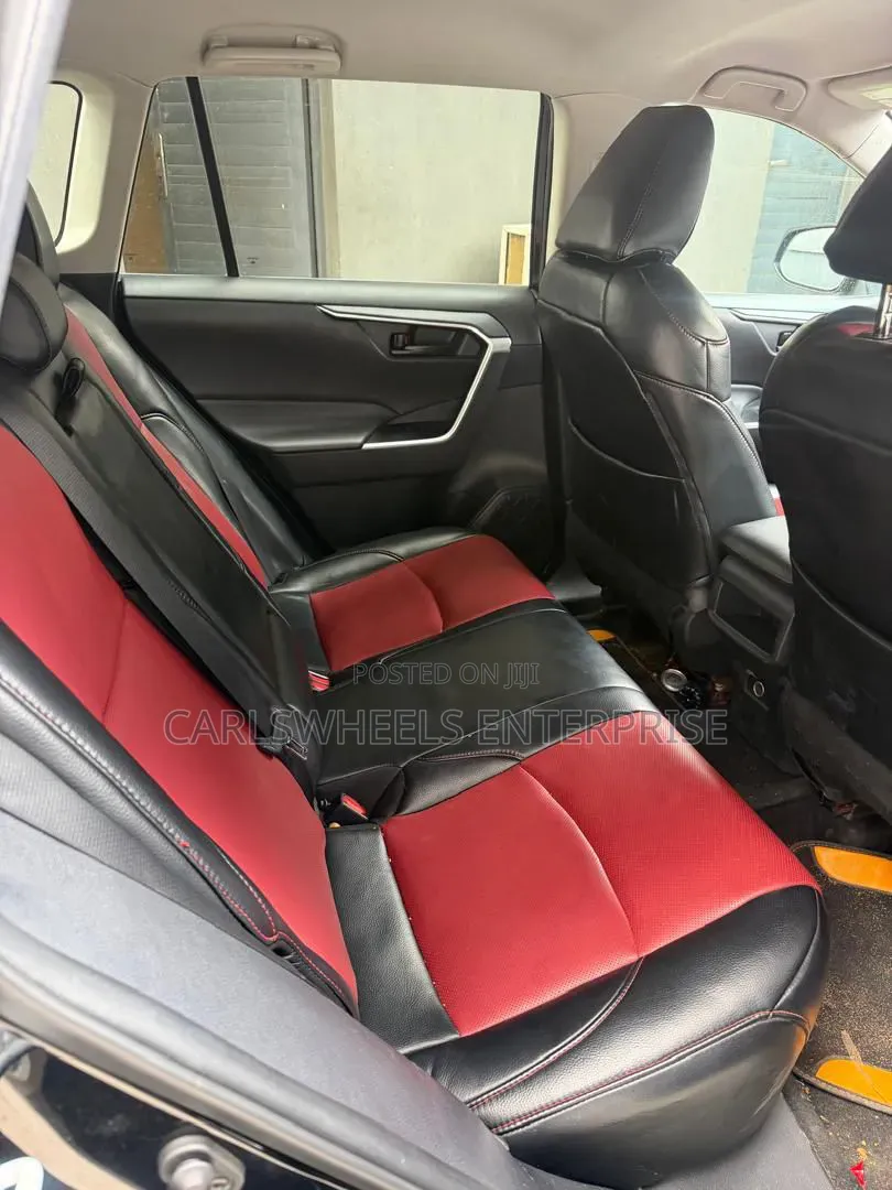 Toyota RAV4 2021 Black