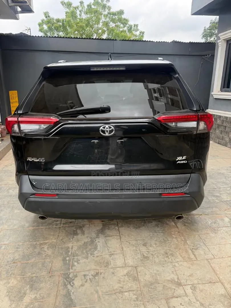 Toyota RAV4 2021 Black
