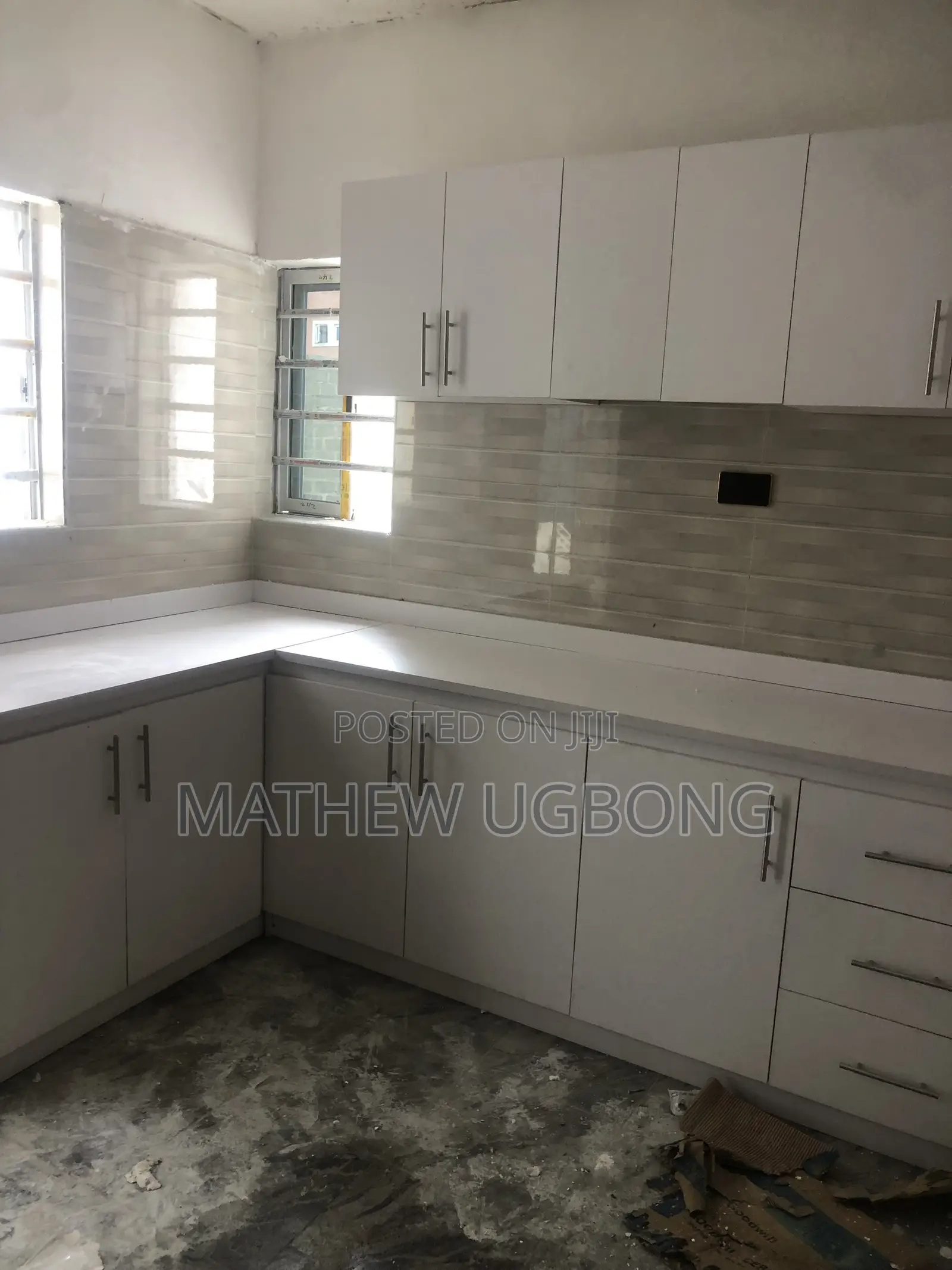 4bdrm Townhouse/Terrace in Oasis, Abijo for sale
