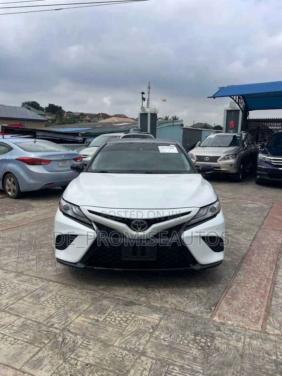 Toyota Camry XSE V6 FWD (3.5L 6cyl 8AM) 2018 White