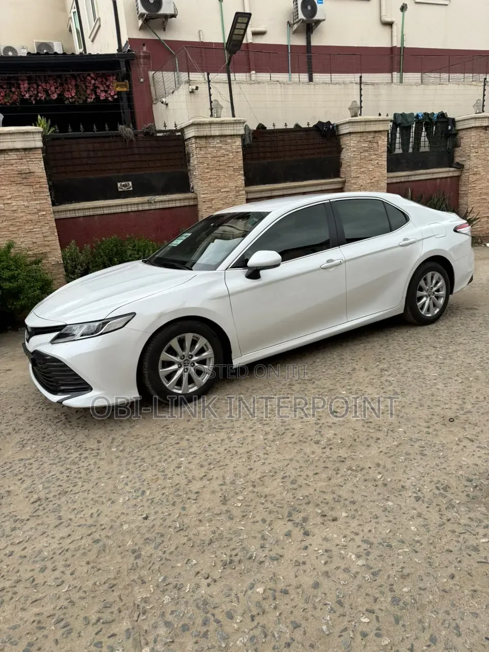 Toyota Camry 2019 White