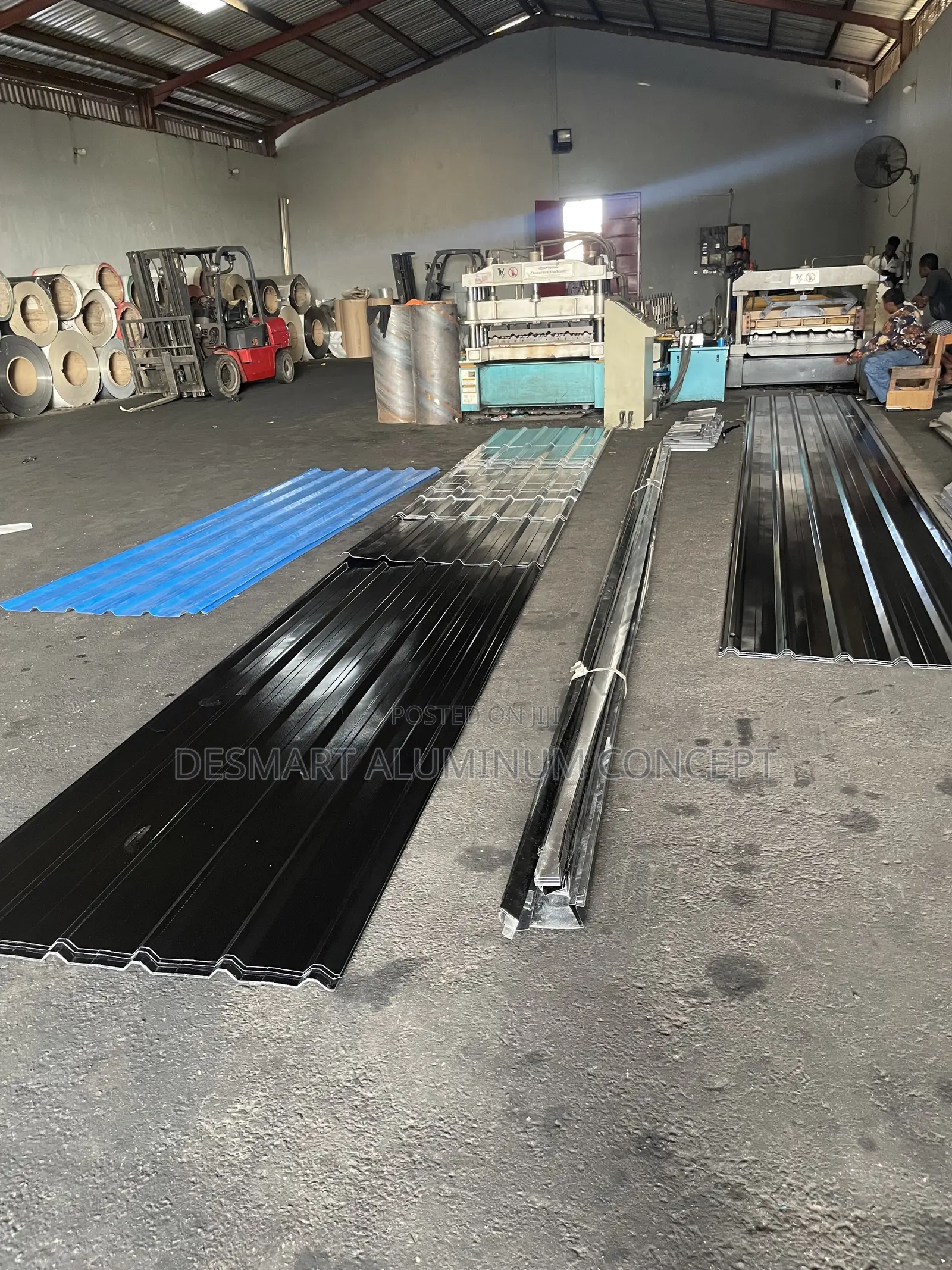 DESMART ALUMINUM CONCEPT    Quality Roofing, Peace of Mind/0.55/Black