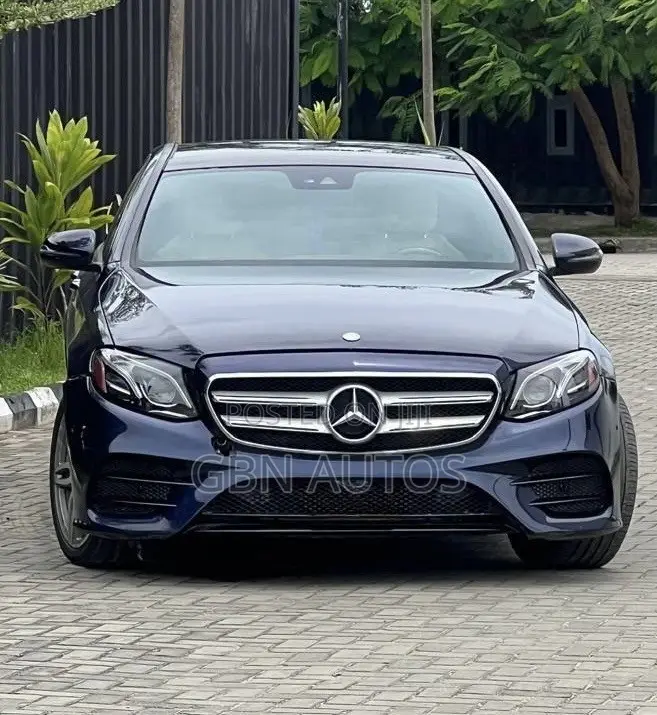 Mercedes-Benz E300 Base RWD Sedan (2.0L 4cyl 9A) 2017 Blue