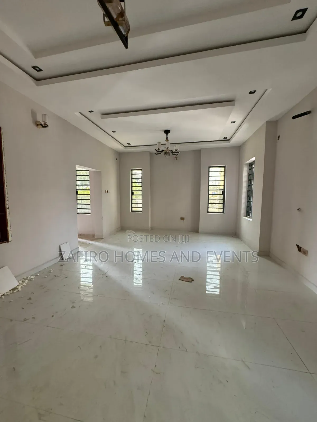4bdrm Duplex in Carlton Gate Estate,, Basorun for sale