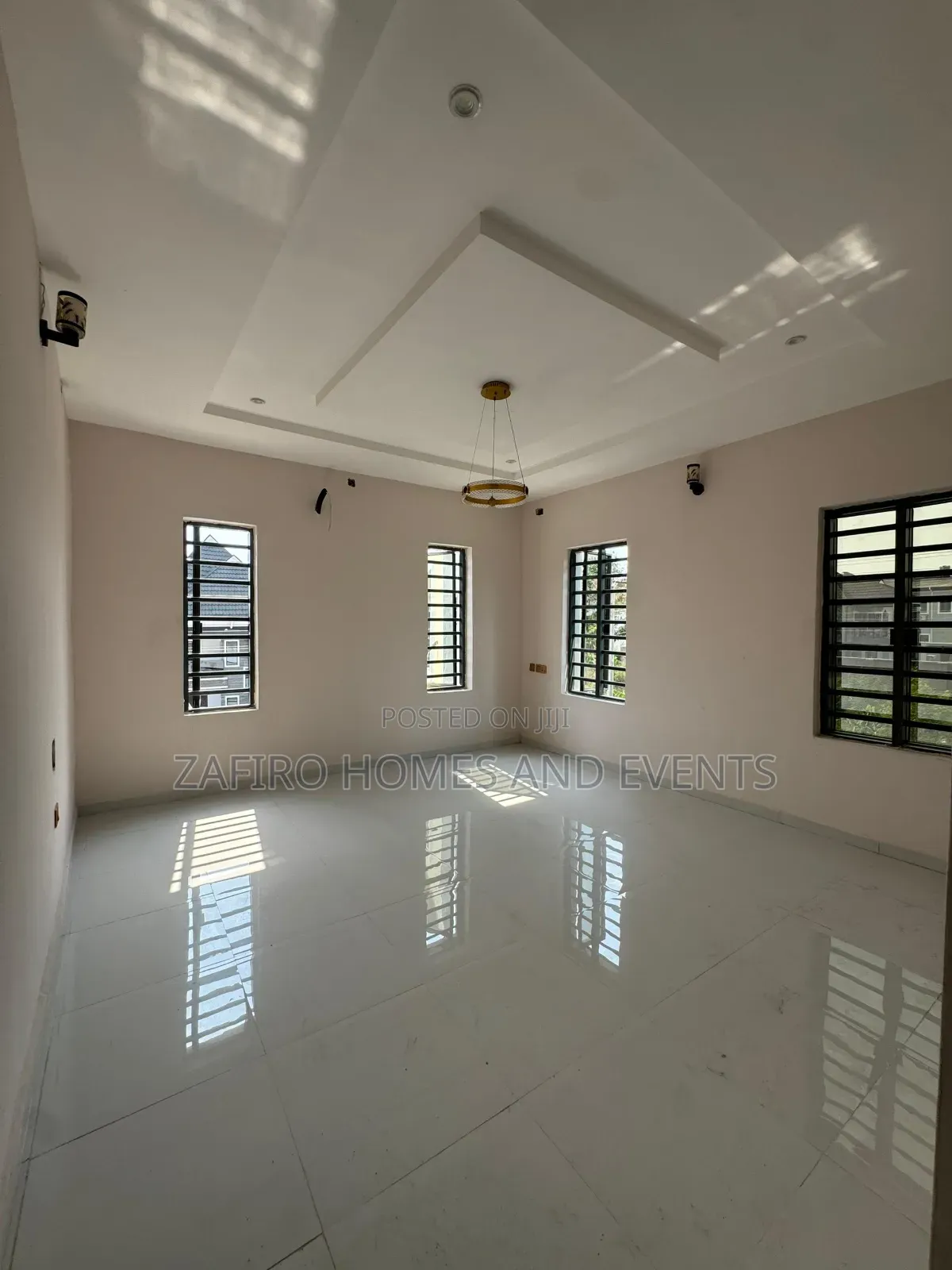 4bdrm Duplex in Carlton Gate Estate,, Basorun for sale