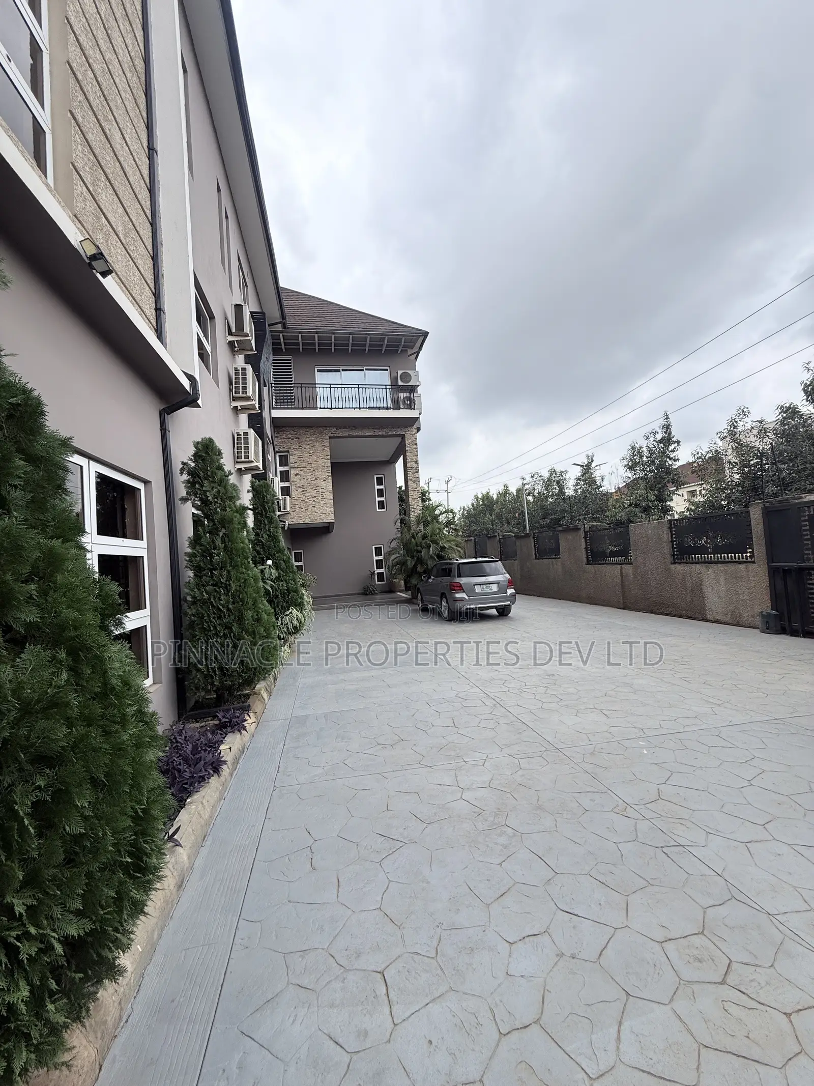 Furnished 13bdrm Apartment in Jahi for rent