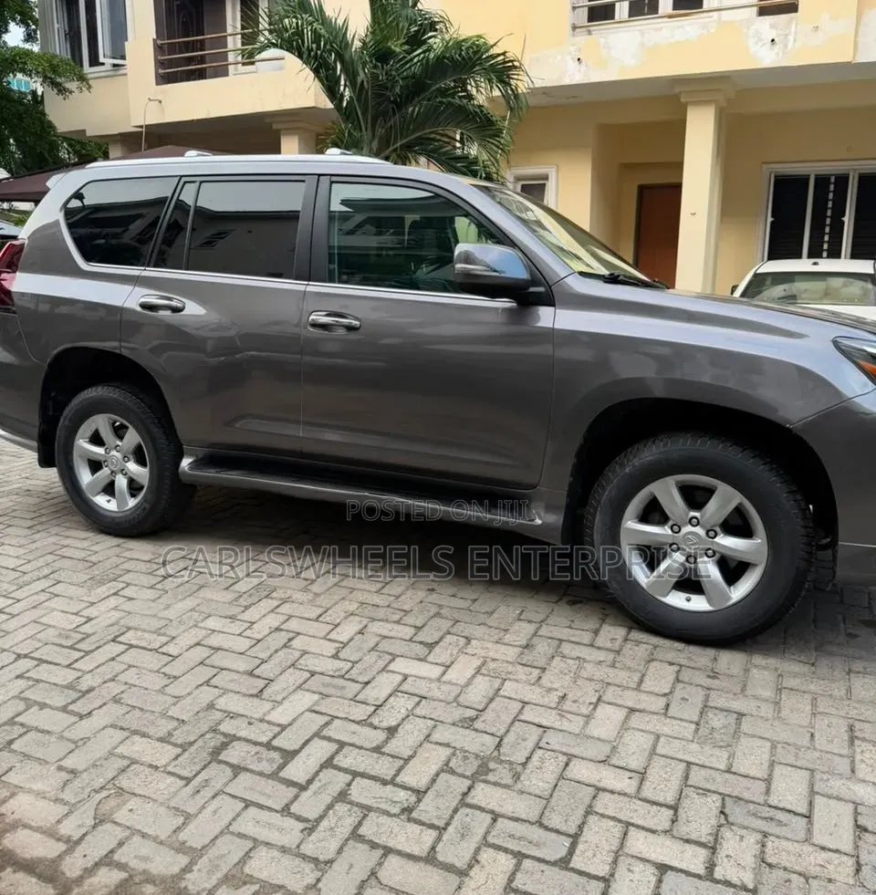 Lexus GX 460 Premium 2011 Gray