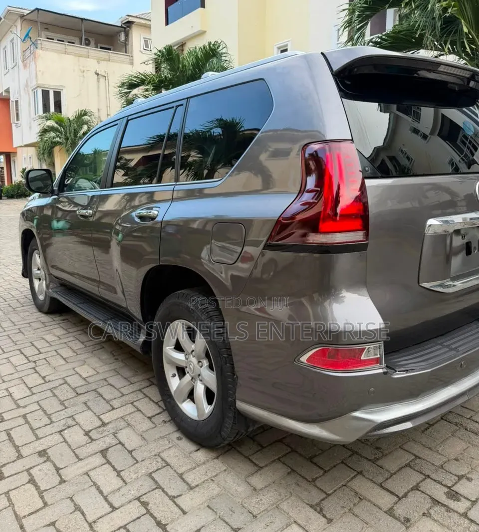Lexus GX 460 Premium 2011 Gray