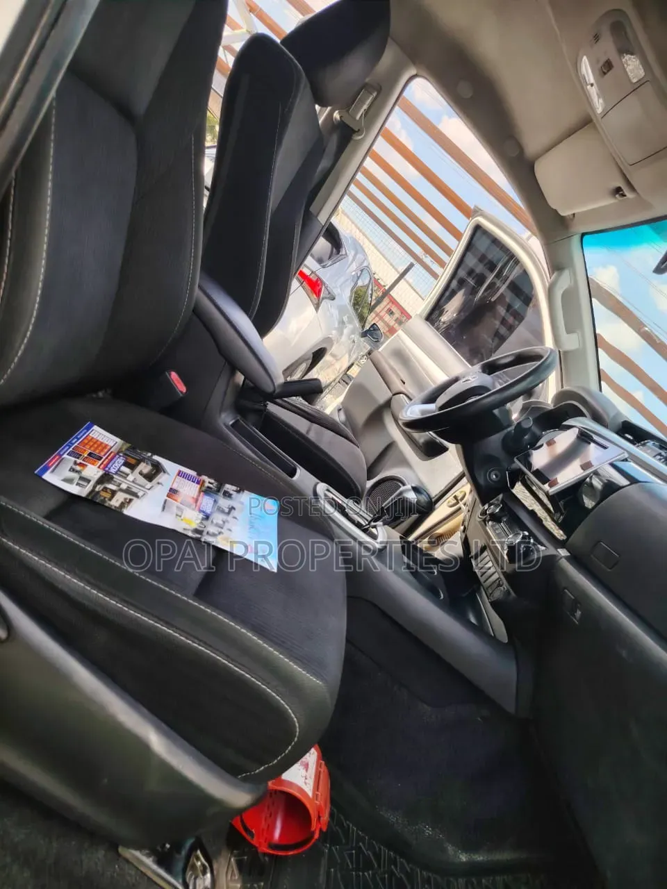 Toyota Hilux 2019 White