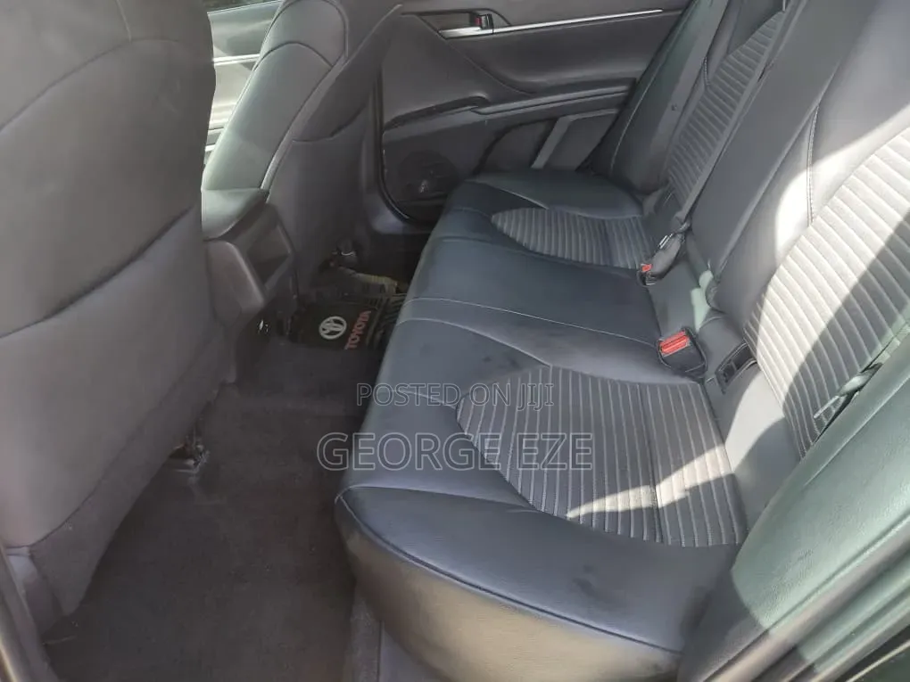 Toyota Camry 2019